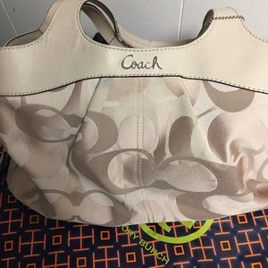 COACH C SHAPE Handbag 😍 👌❤️